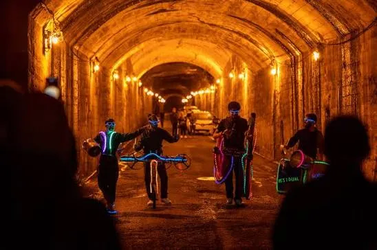 Sistema d’il·luminació de Residual Gurus durant l’espectacle